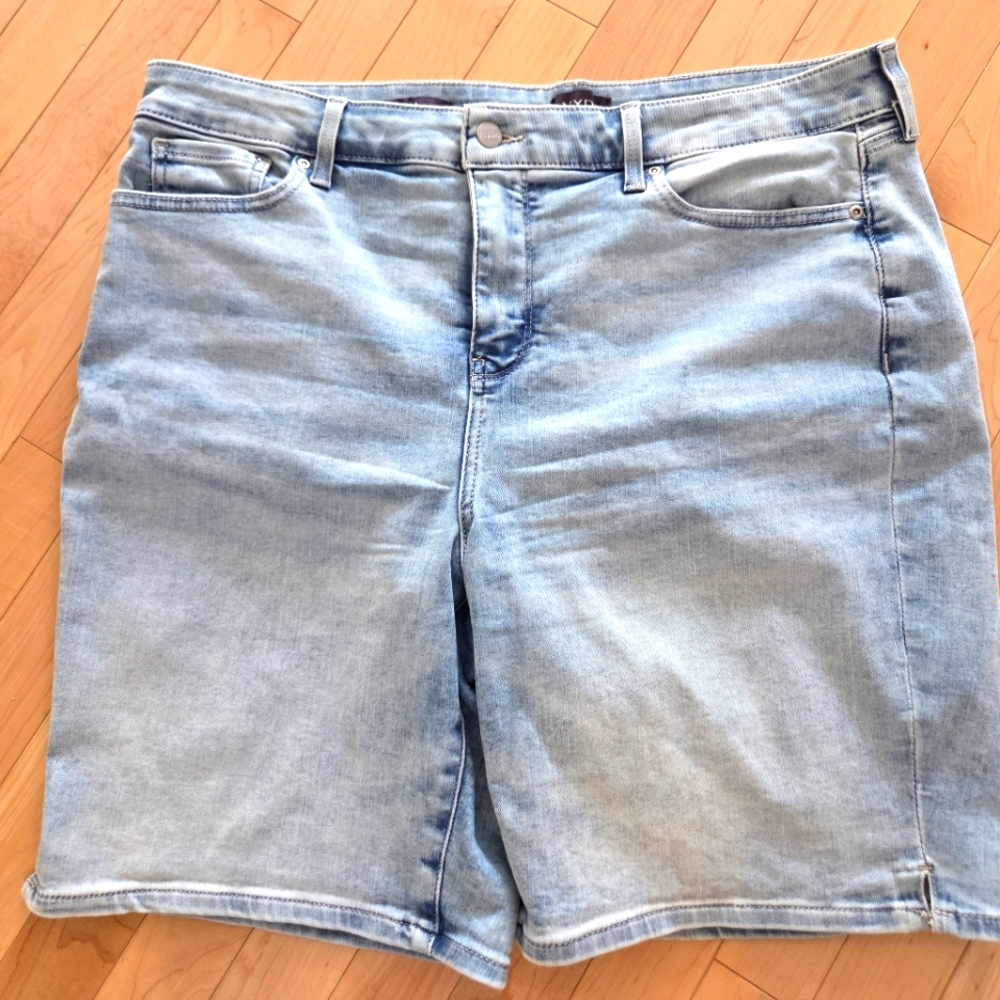 NYDJ Ella Denim Shorts (Plus)